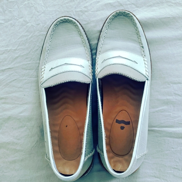 Sperry light grey and silver loafers size 7. Pre owned - Picture 1 of 6